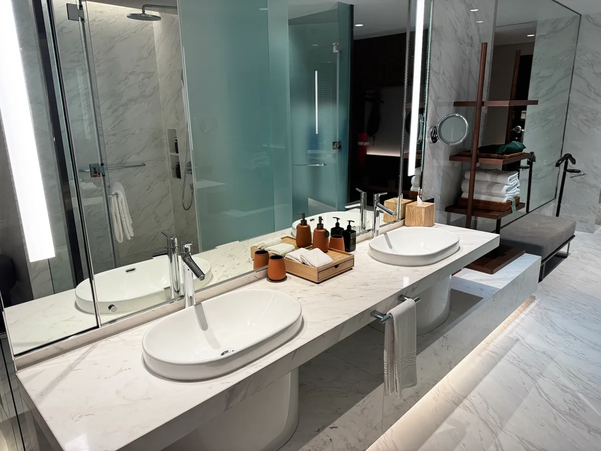 Kimpton Maa-Lai Bangkok Premium Twin Room 客房實拍