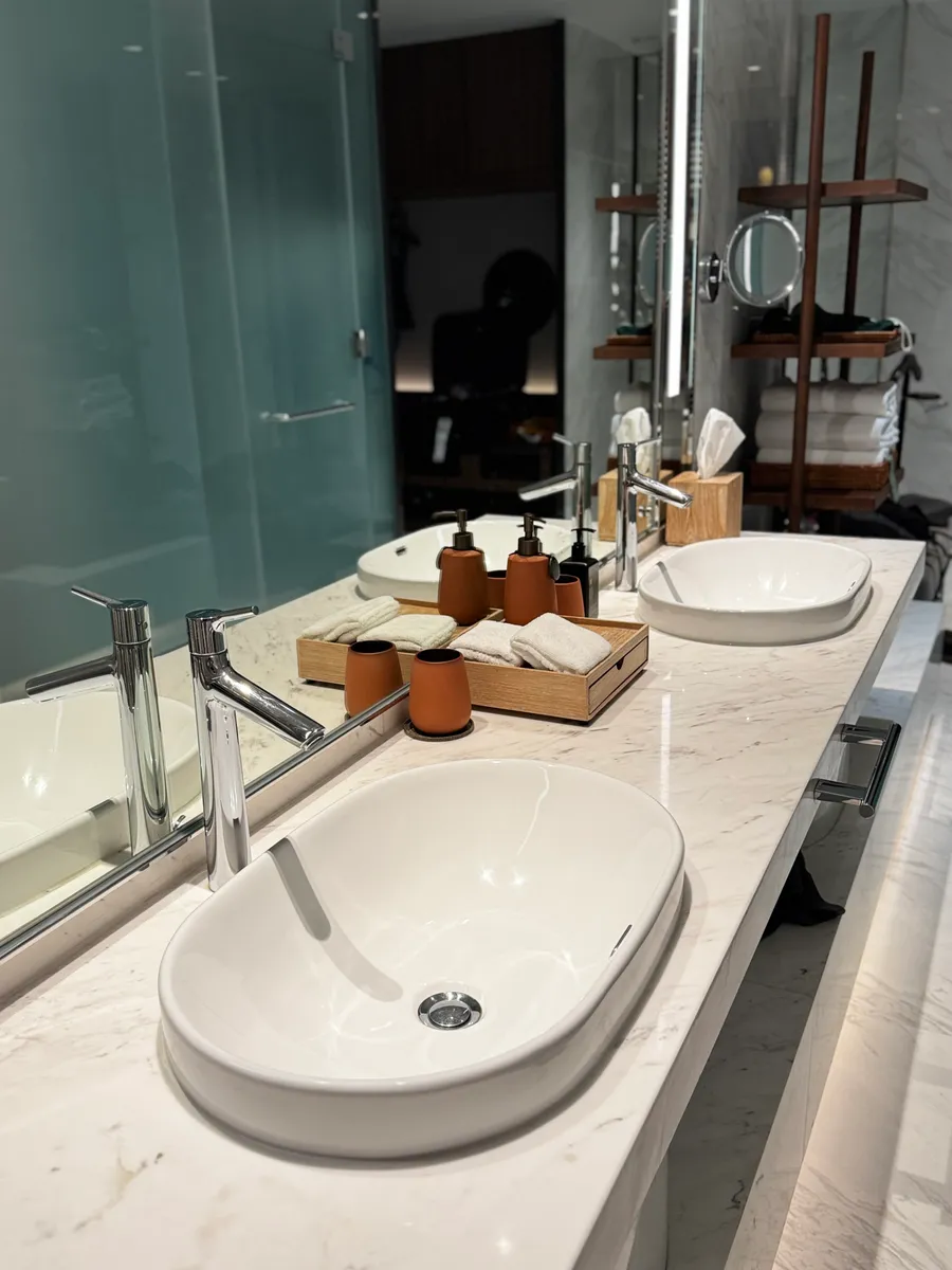 Kimpton Maa-Lai Bangkok 客房床鋪