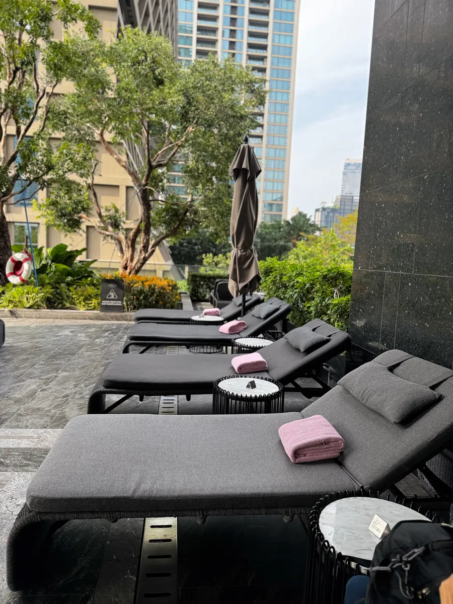 Kimpton Maa-Lai Bangkok 頂樓泳池